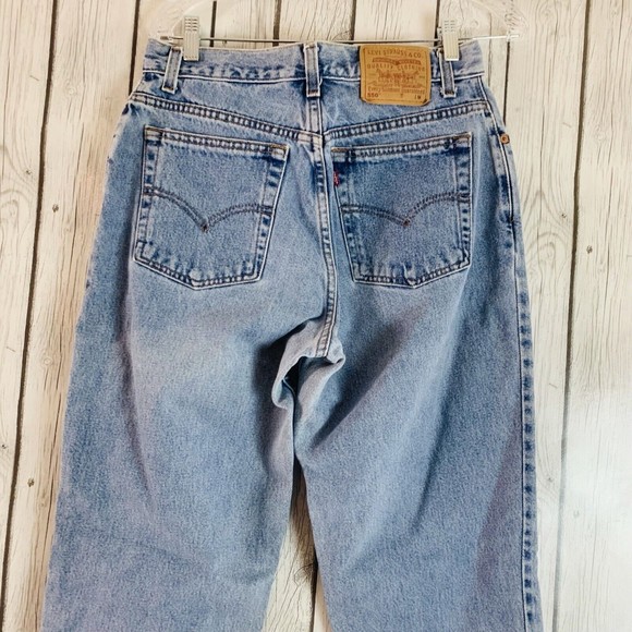 Vintage Womens Levis 550 Relaxed Fit Tapered Leg Denim Blue Jeans Size 12 Reg M - Picture 4 of 7